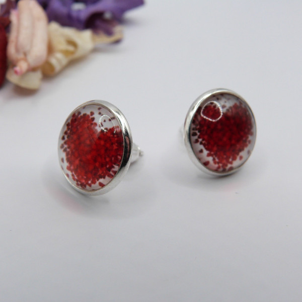 Puces d'oreilles cœur rouge en pétales de rose